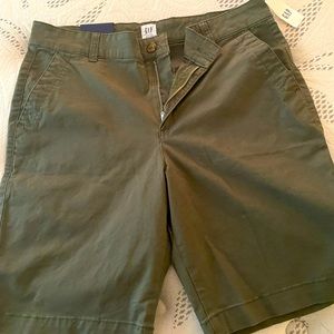 NWT Gap Bermuda shorts